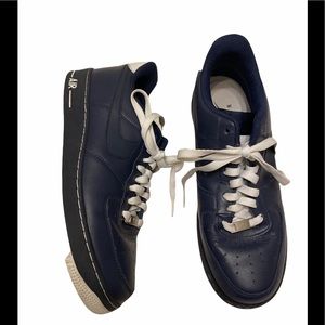Nike Air Force 1 ‘07 Leather Navy Blue Sneakers Sz 10.5 has blue strings now